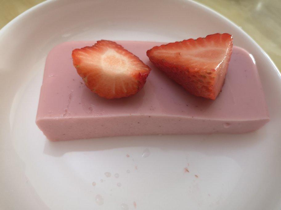 免烤箱超q弹的草莓🍓酸奶布丁小白也能做