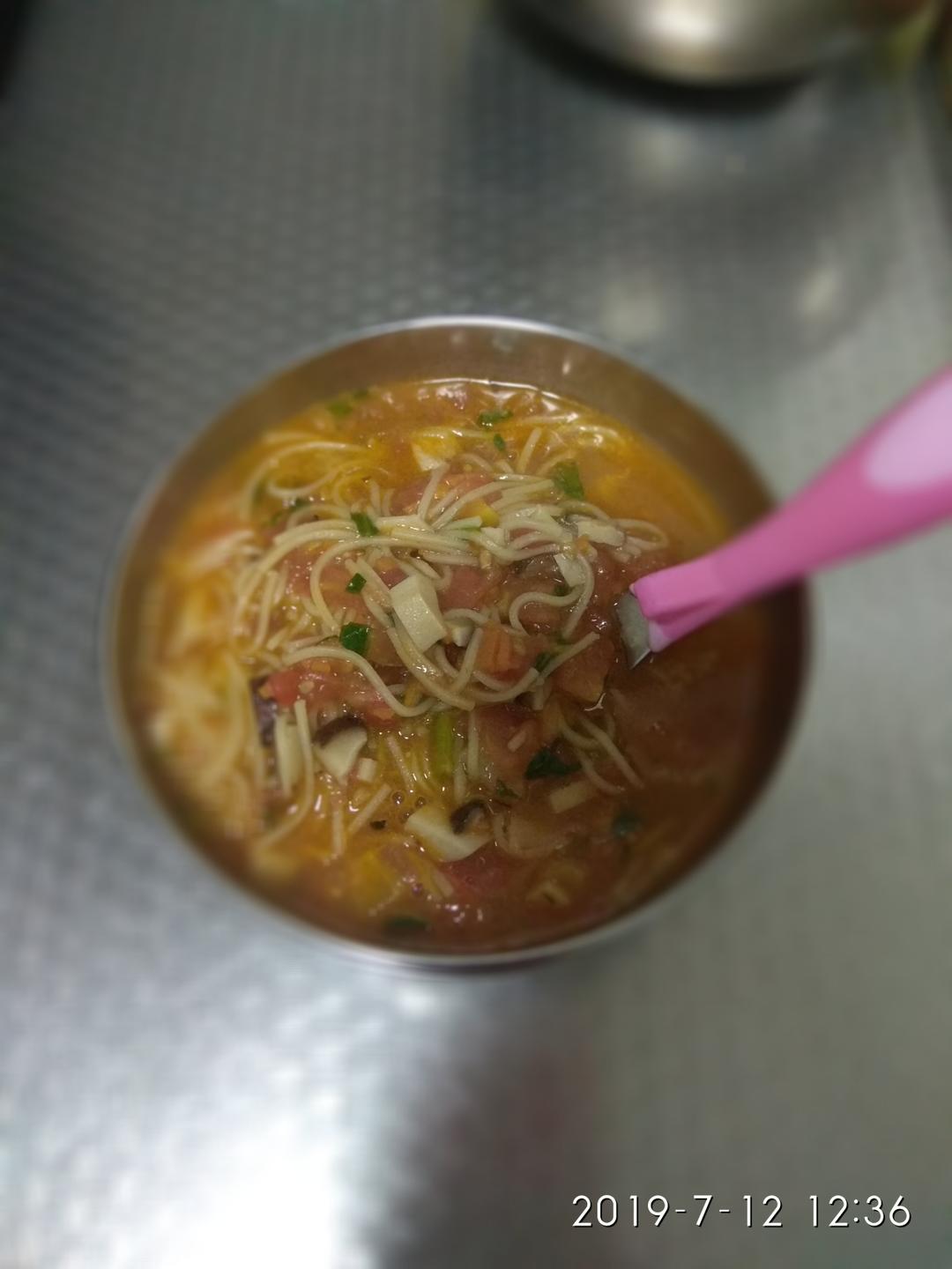 番茄菌菇小细面的做法