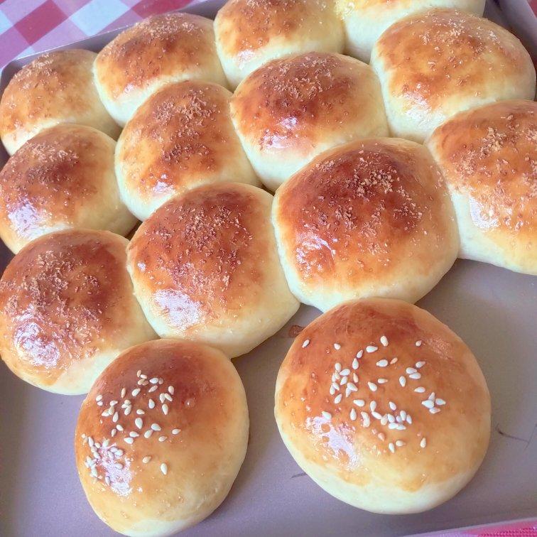 柔软牛奶小餐包