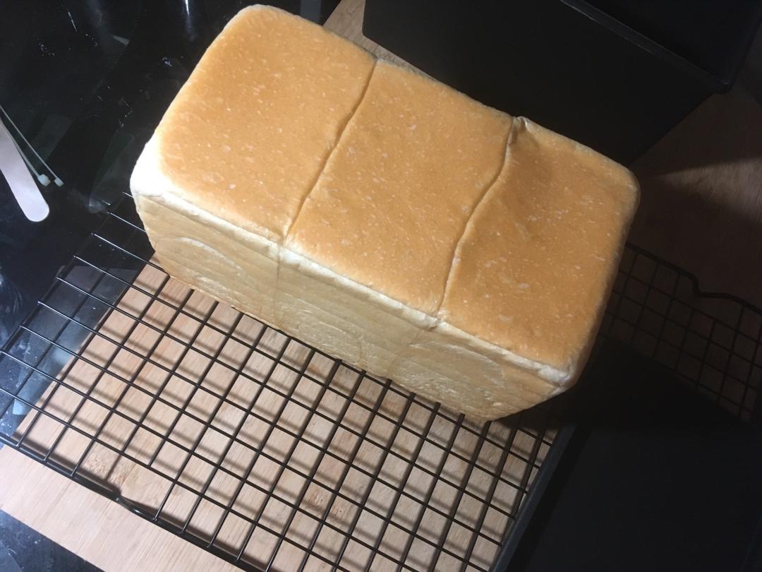 软到拿不起来的生吐司