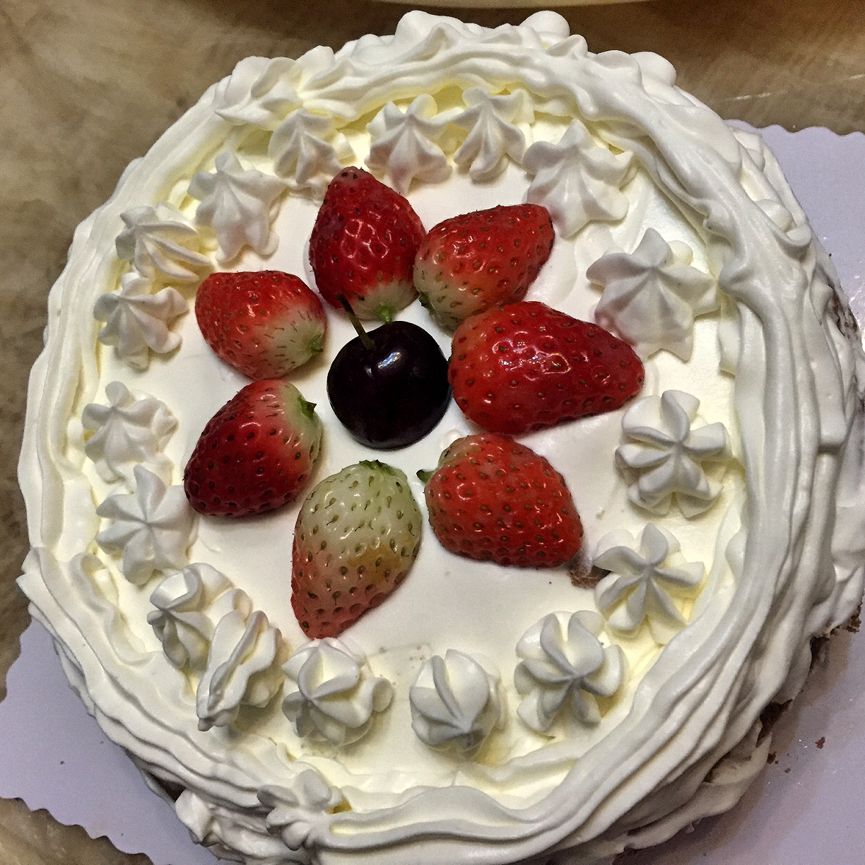 淡奶油裱花蛋糕