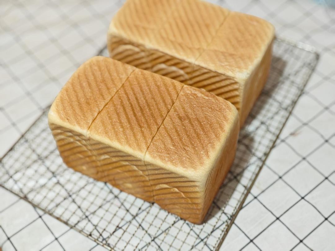 吐司，奶香手撕面包，超级香浓