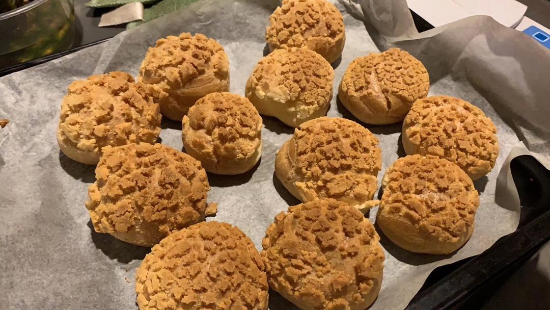 酥皮奶油泡芙--#皮黑森林#