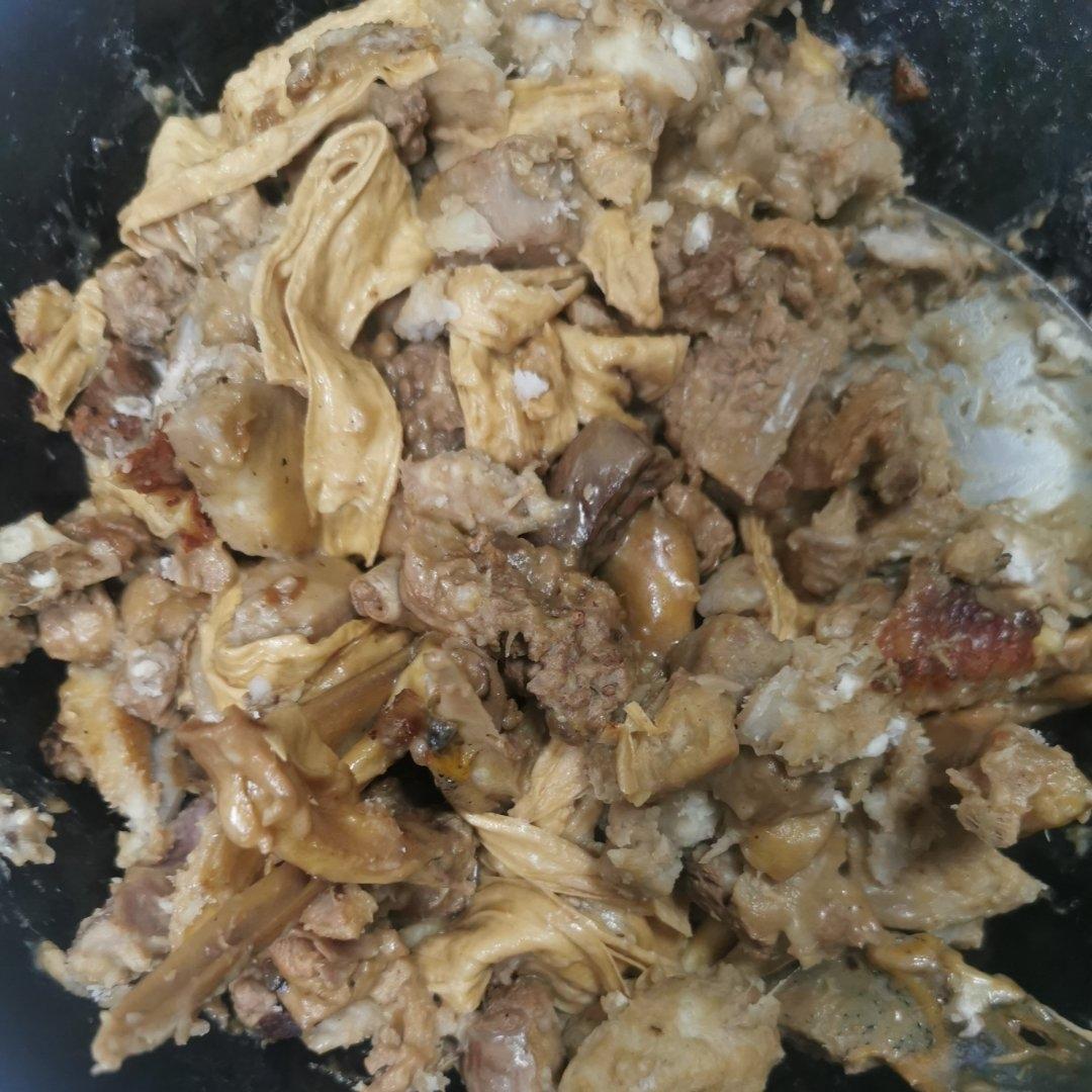 芋头焖鸭