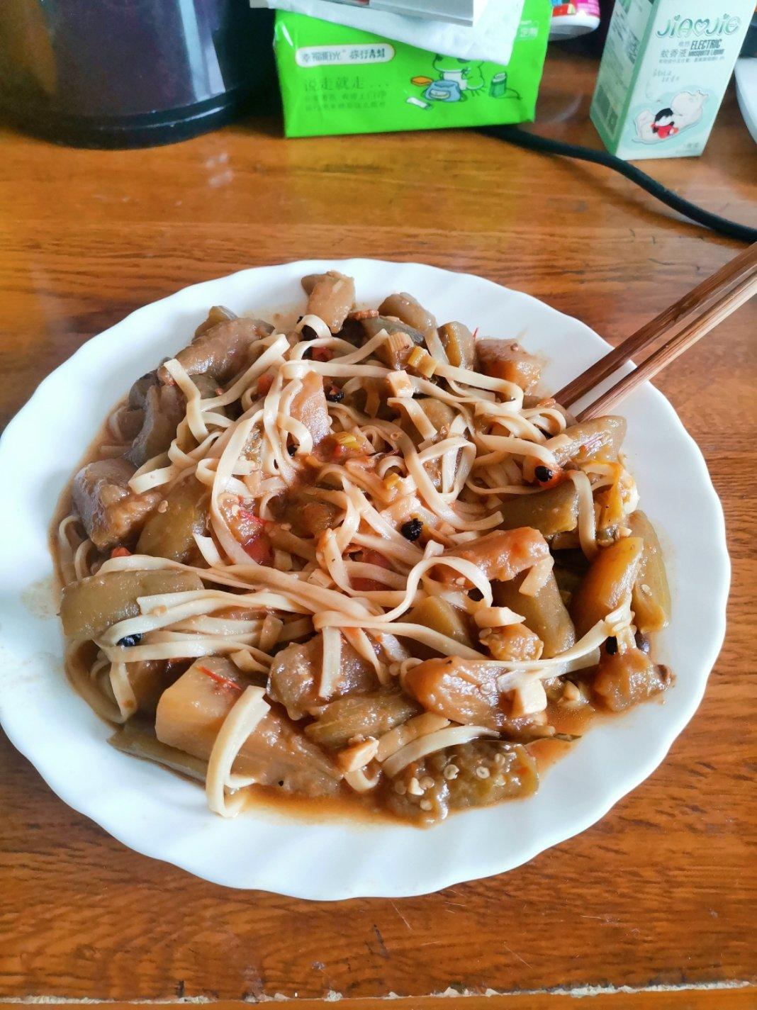 茄子焖面￨好吃到哭