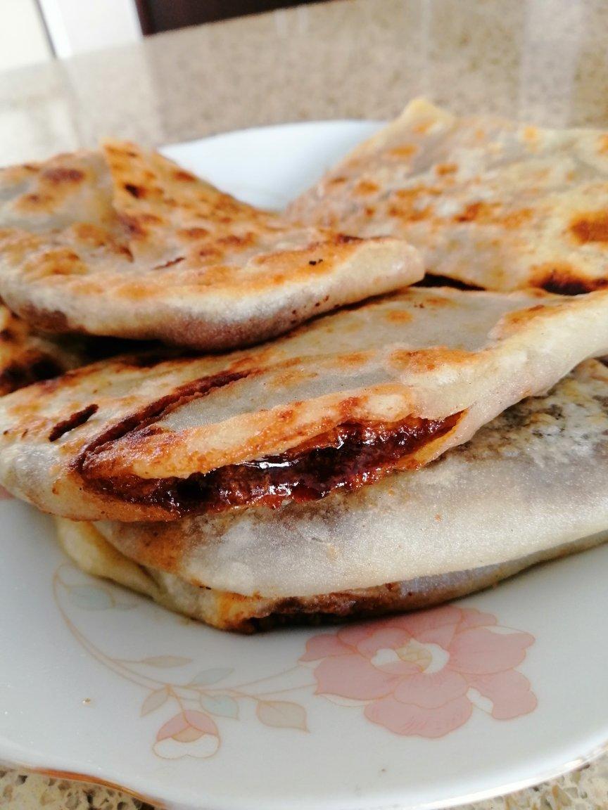 平淡人生38做的老北京麻酱红糖饼