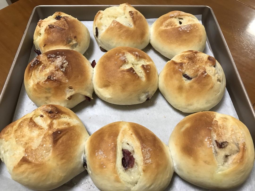 葡萄软欧（仿原麦山丘）Milk flavored bread filled with raisins and butter