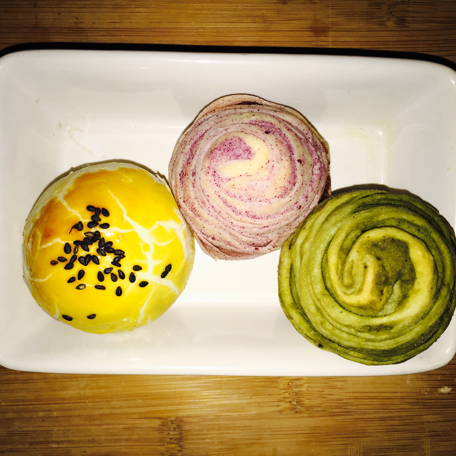 蛋黄酥~紫薯、抹茶、原味~花好月圆，中秋快乐~内附一次做六色蛋黄酥方法~