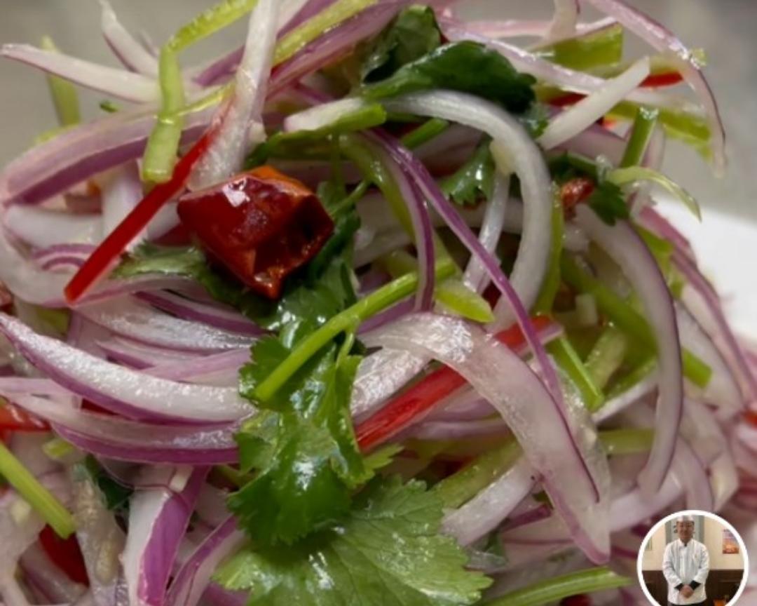 凉拌洋葱的做法