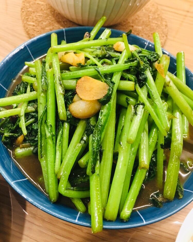 清炒茼蒿