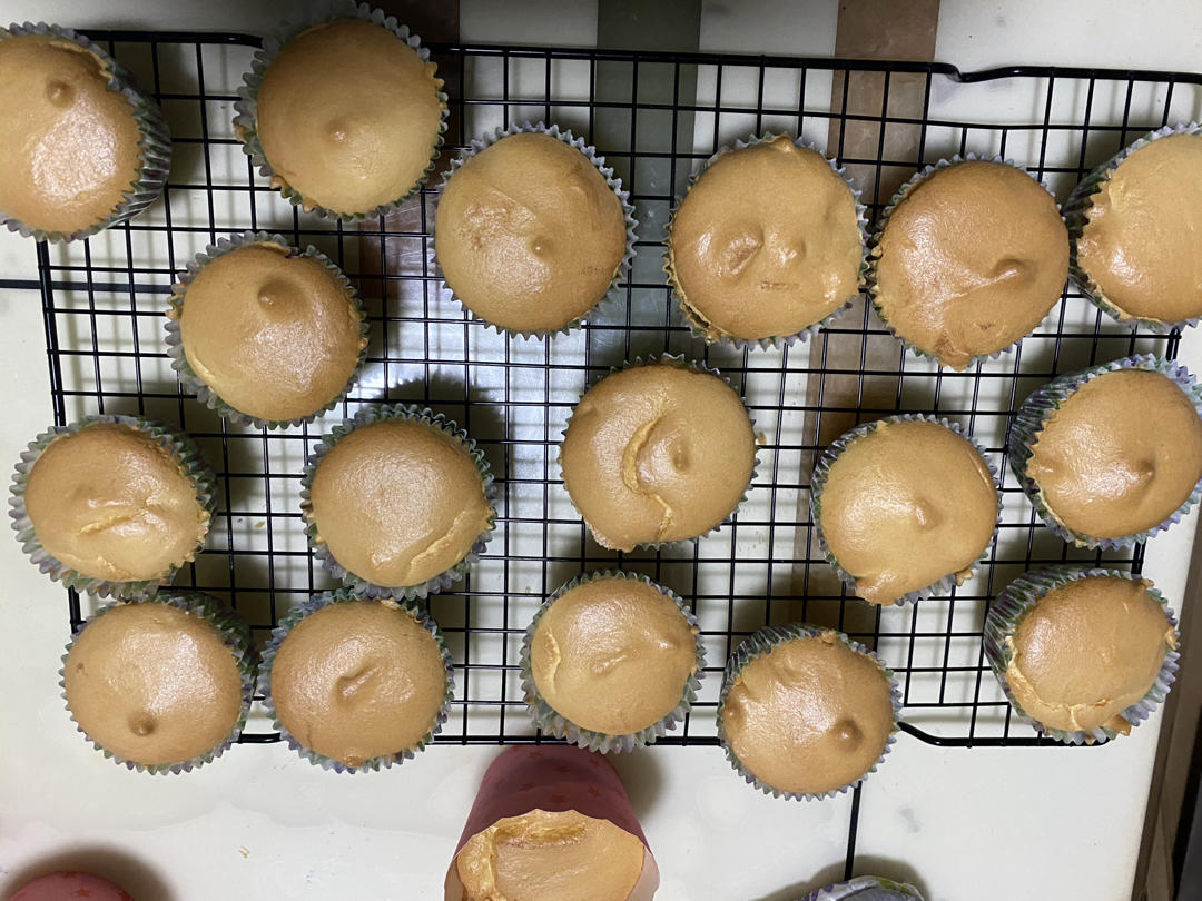 纸杯蛋糕 🧁酸奶小蛋糕   ——附视频