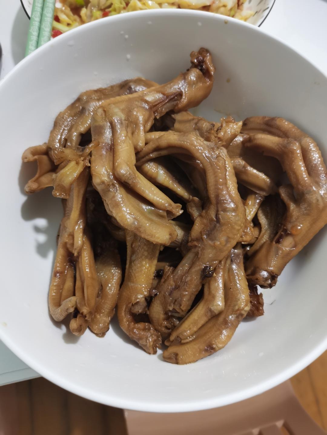 香卤鸭掌（好吃得不得了）