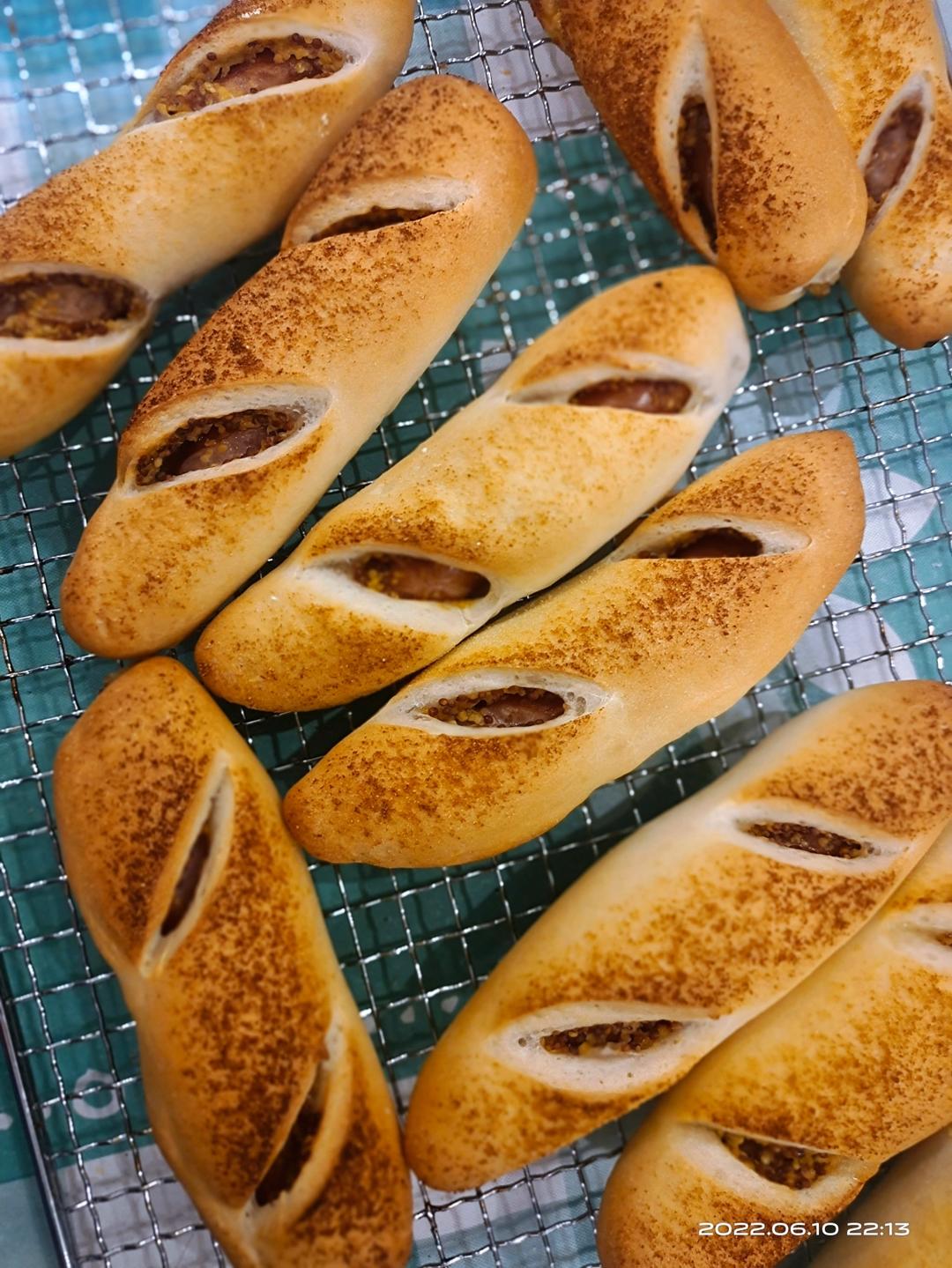 爆汁德式香肠面包｜大口吃肉肉｜发酵时间短｜快手好吃｜无需手套膜｜可做无油无糖