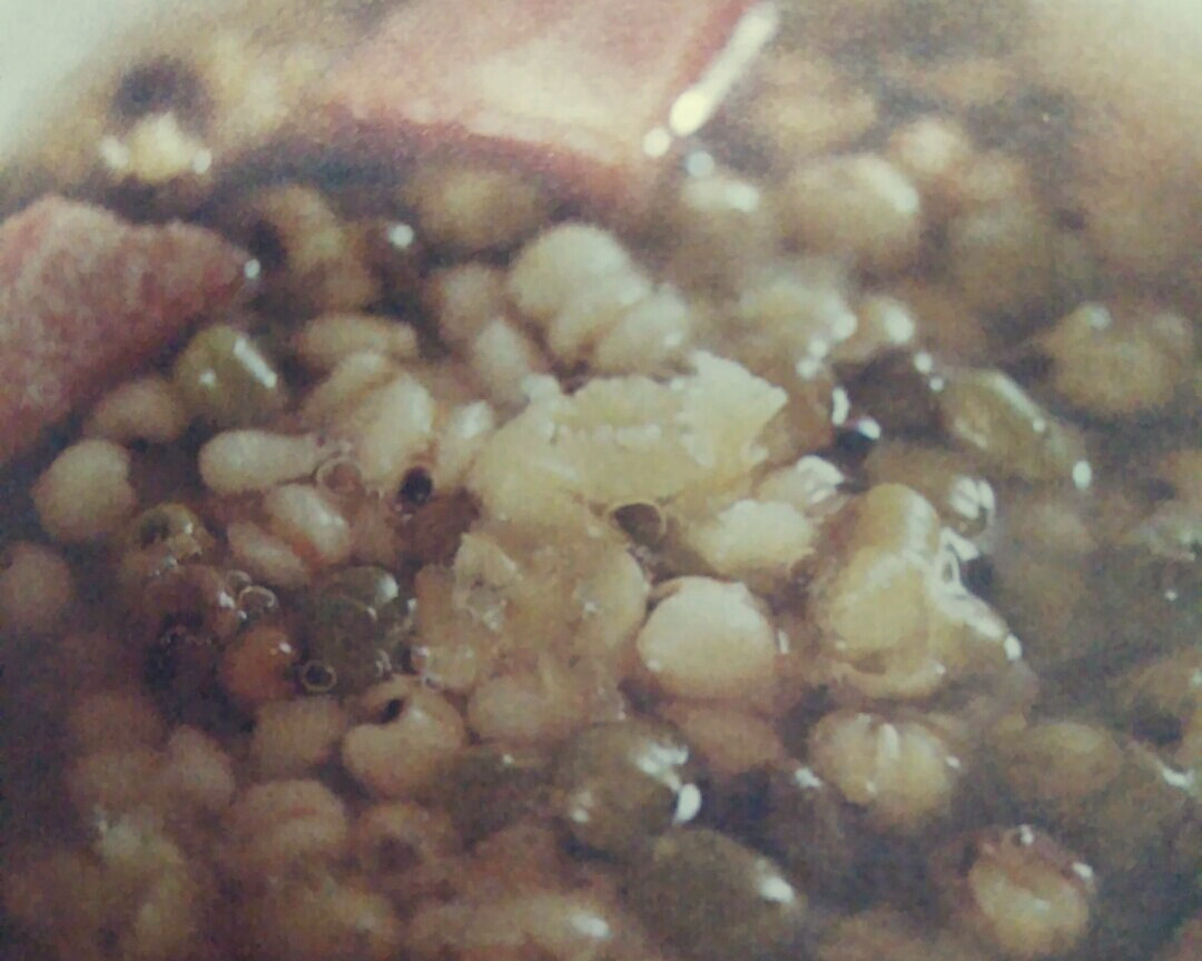 绿豆薏米茯苓粥的做法