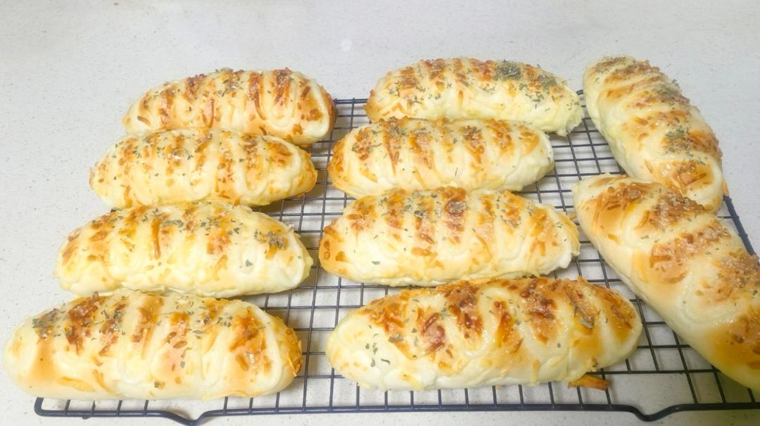 复刻85度C｜黄金芝士条✨咸香松软💯咬一口香迷糊了