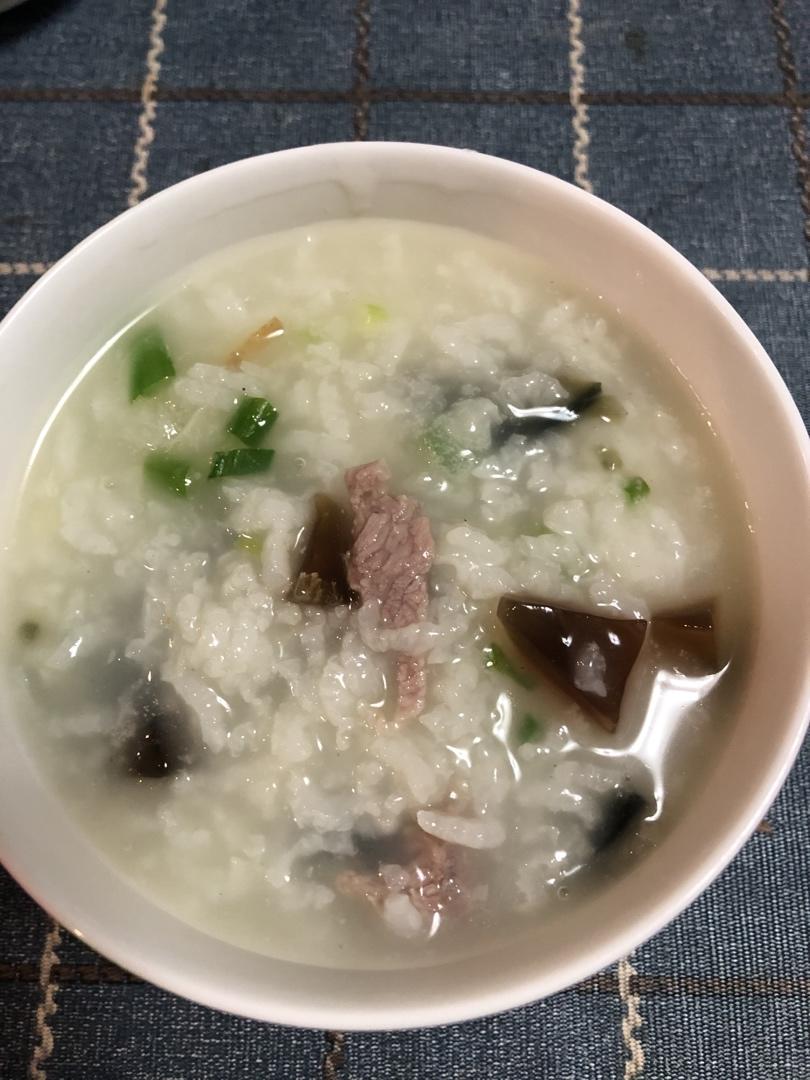 十五分钟快手之香滑皮蛋瘦肉粥(附五分钟电饭煲电压力锅更快捷方法)