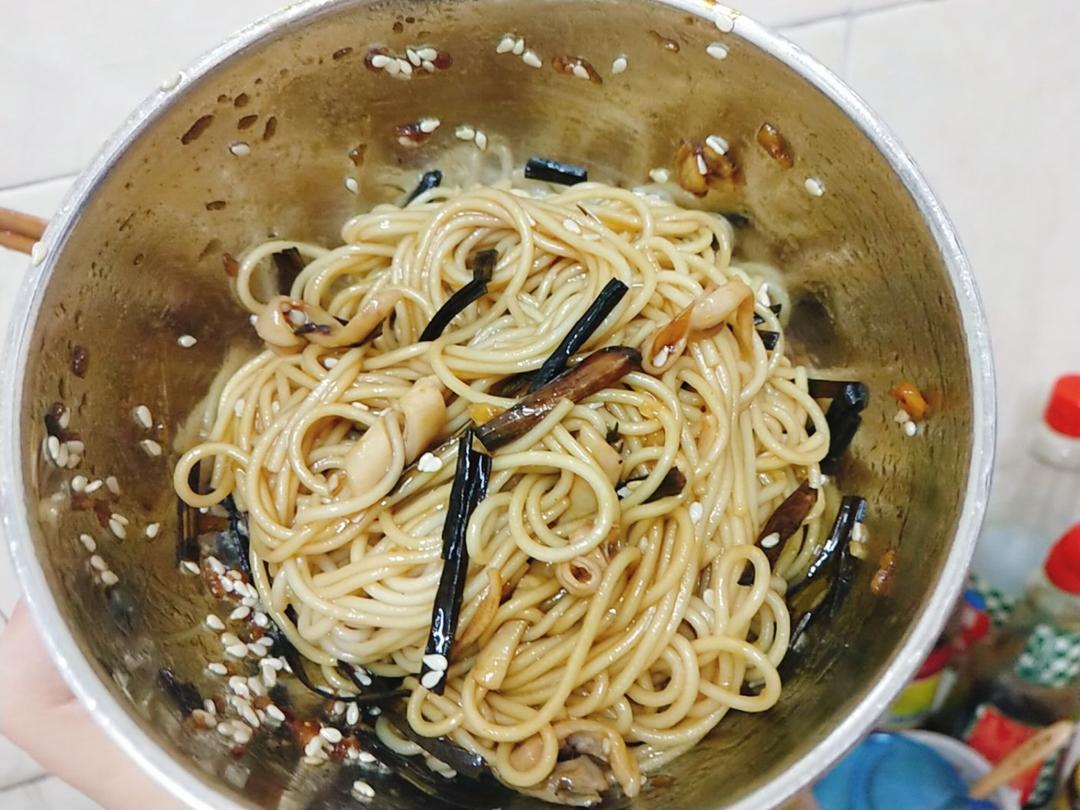 教你做香到舔盘子的灵魂葱油拌面🍜
