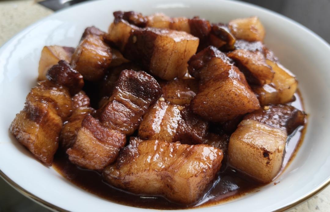 家常版的红烧肉（一点都不腻，软，糯)