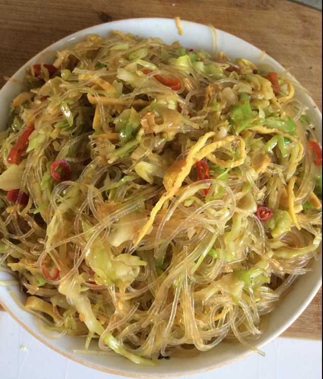包菜粉丝炒鸡蛋