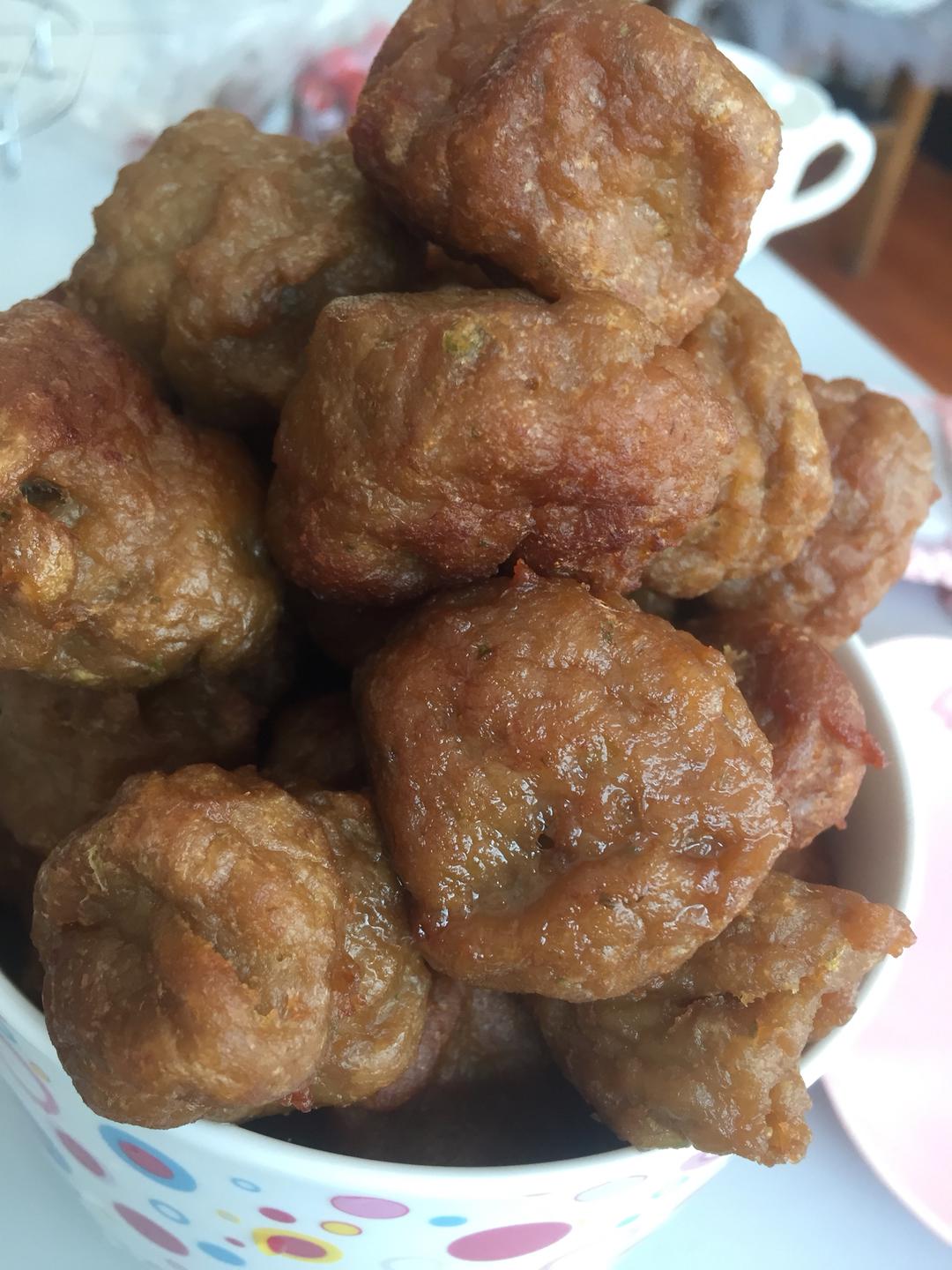 炸猪肉丸的做法