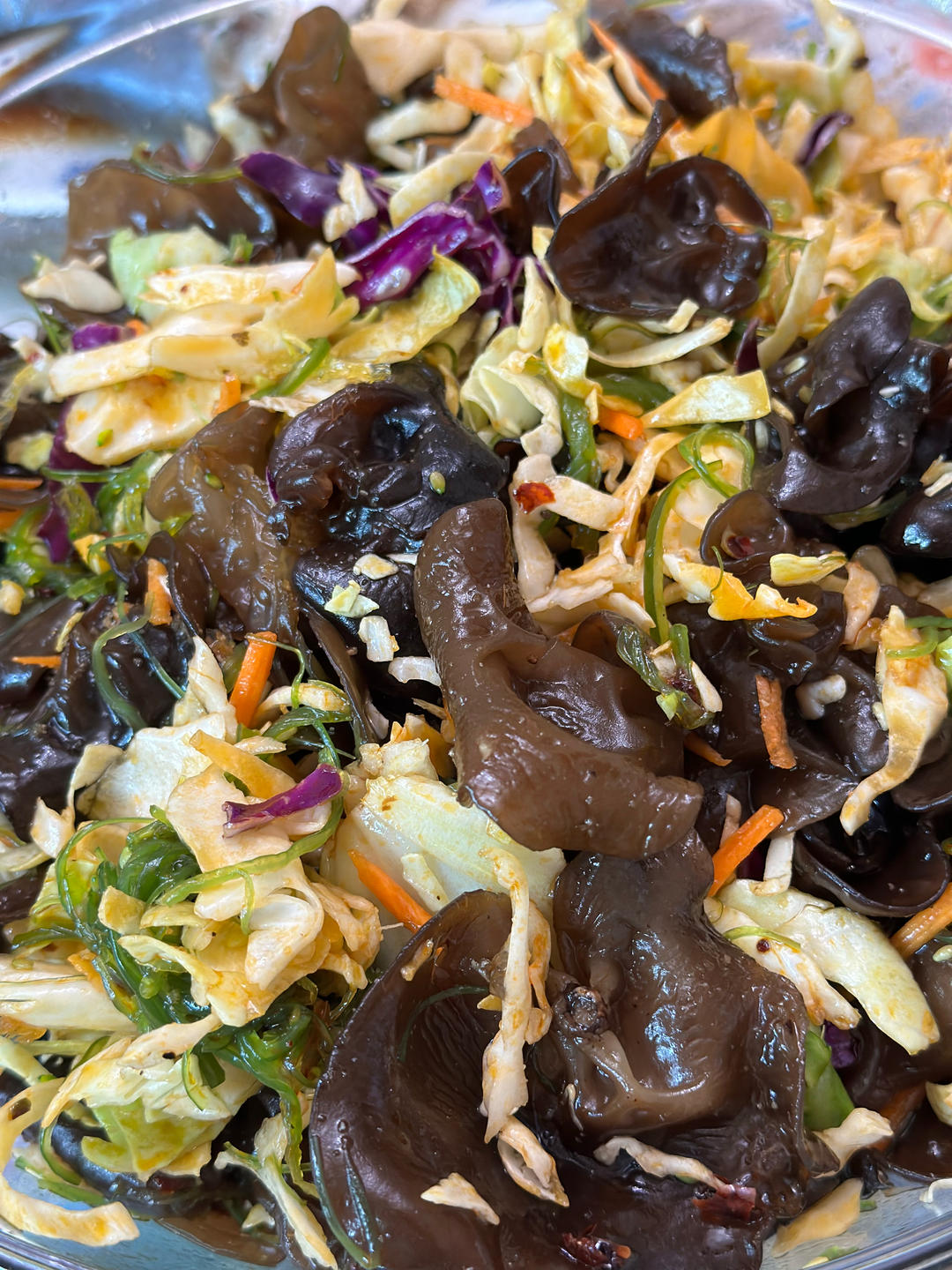 凉拌木耳虫草花