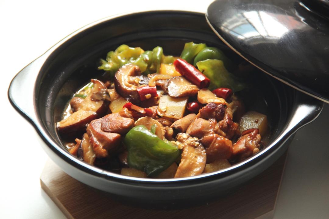 黄焖鸡米饭