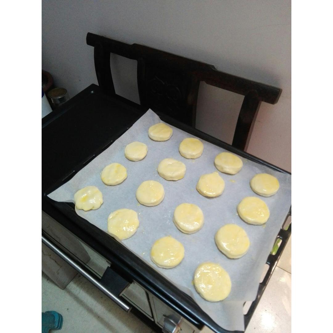 【视频】3分钟 奶油司康Scone(可能是世界上最快手的司康) 消耗淡奶油～