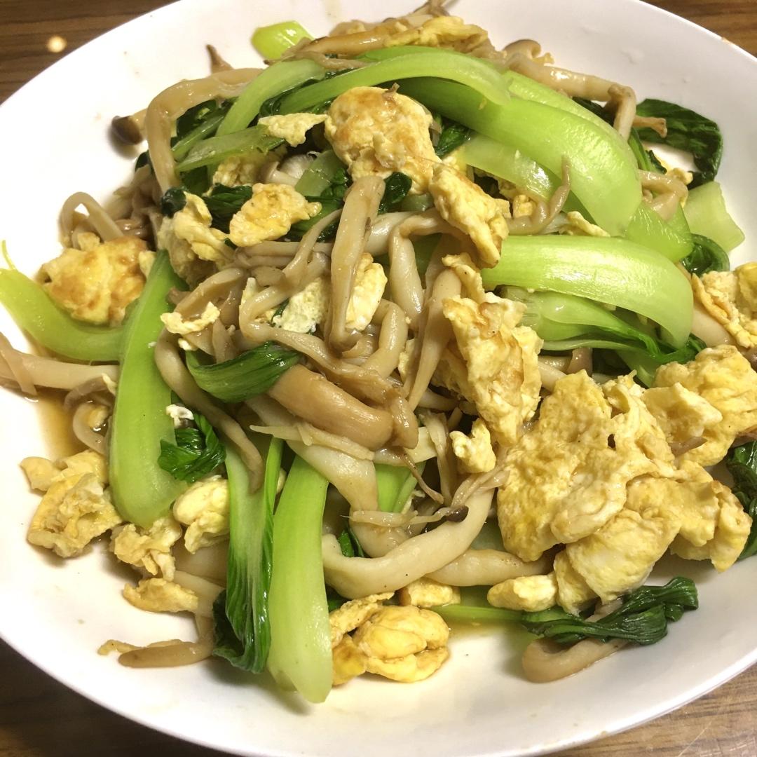 300大卡吃到撑 / 鲜美蘑菇烩青菜