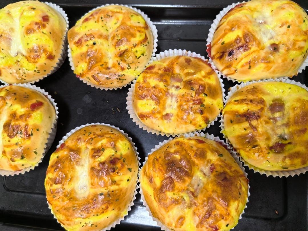 一个面团撑起一家店的台式面包—香肠面包