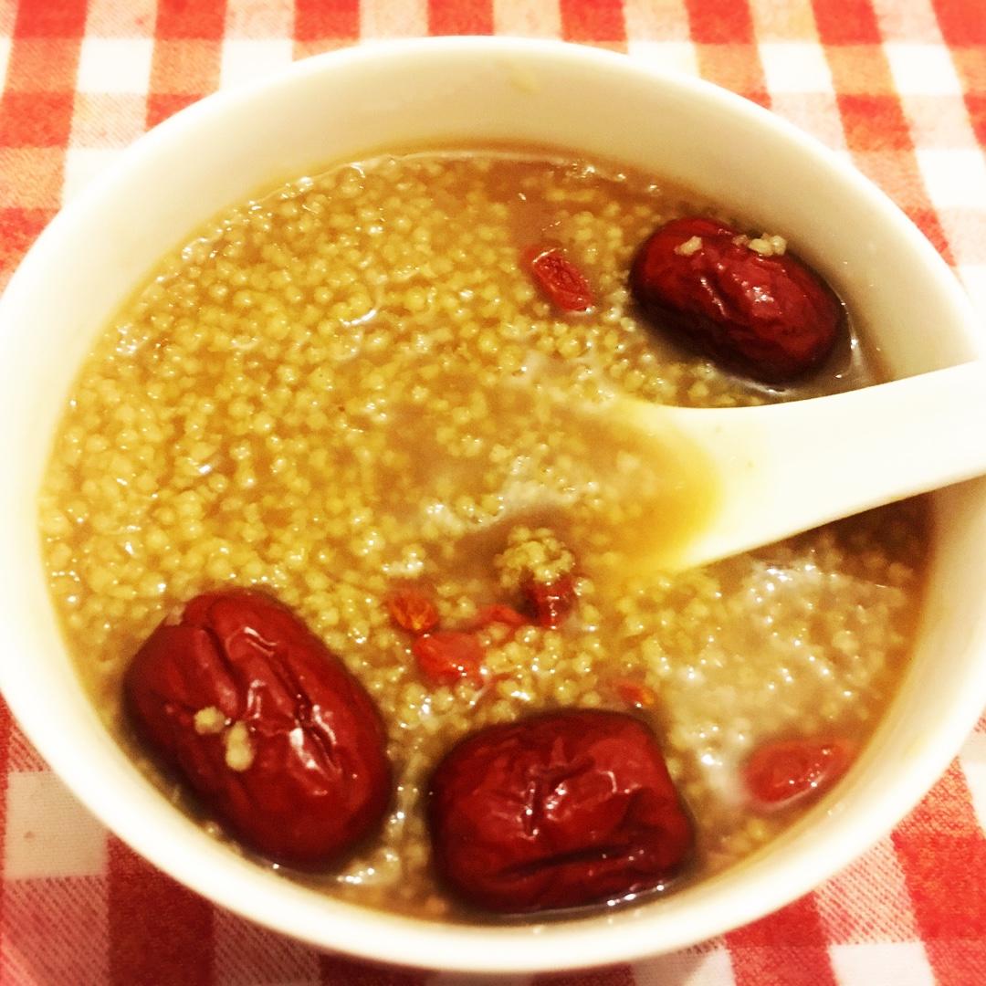 红糖小米粥