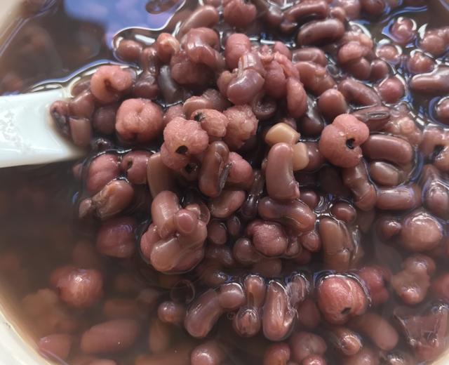 赤小豆薏米甜汤的做法