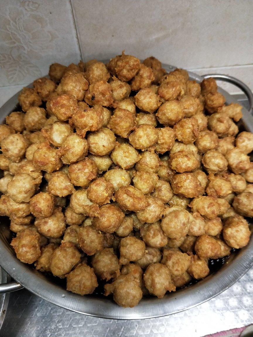 詹詹家常菜做的酥炸肉丸子