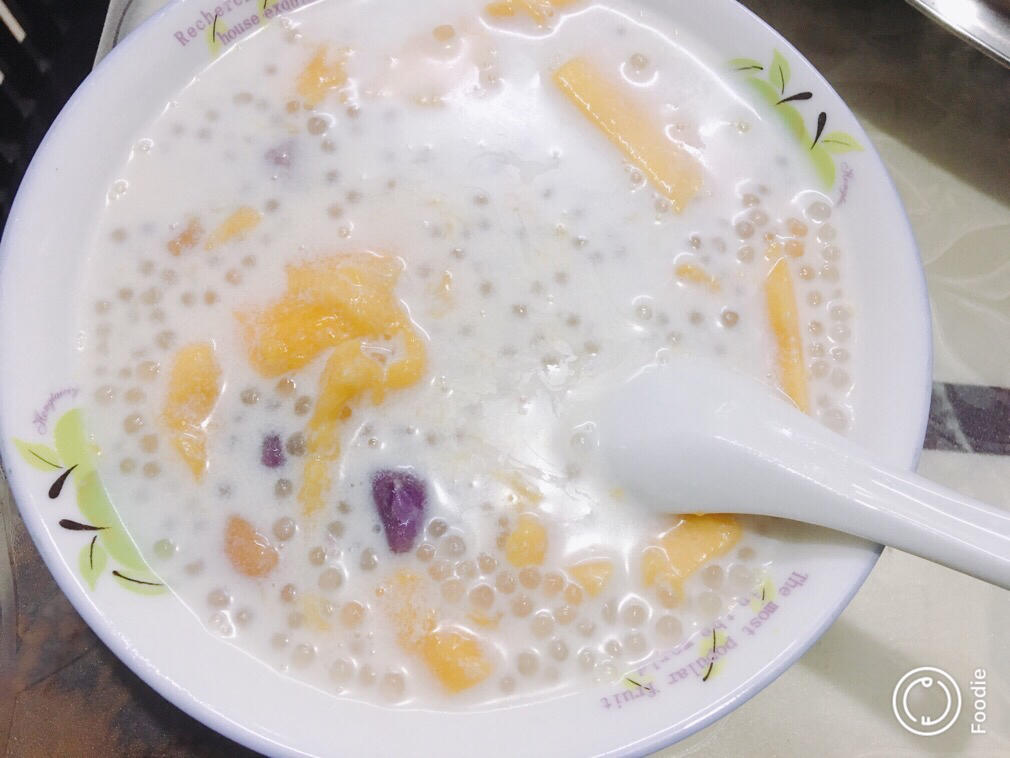 芋圆芒果椰奶西米露