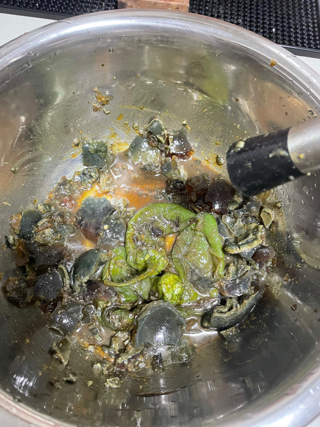 擂辣椒皮蛋茄子