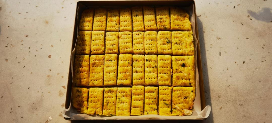 香葱苏打饼干   葱香味浓   酥松无比   无糖低油   养胃减肥  附细节视频
