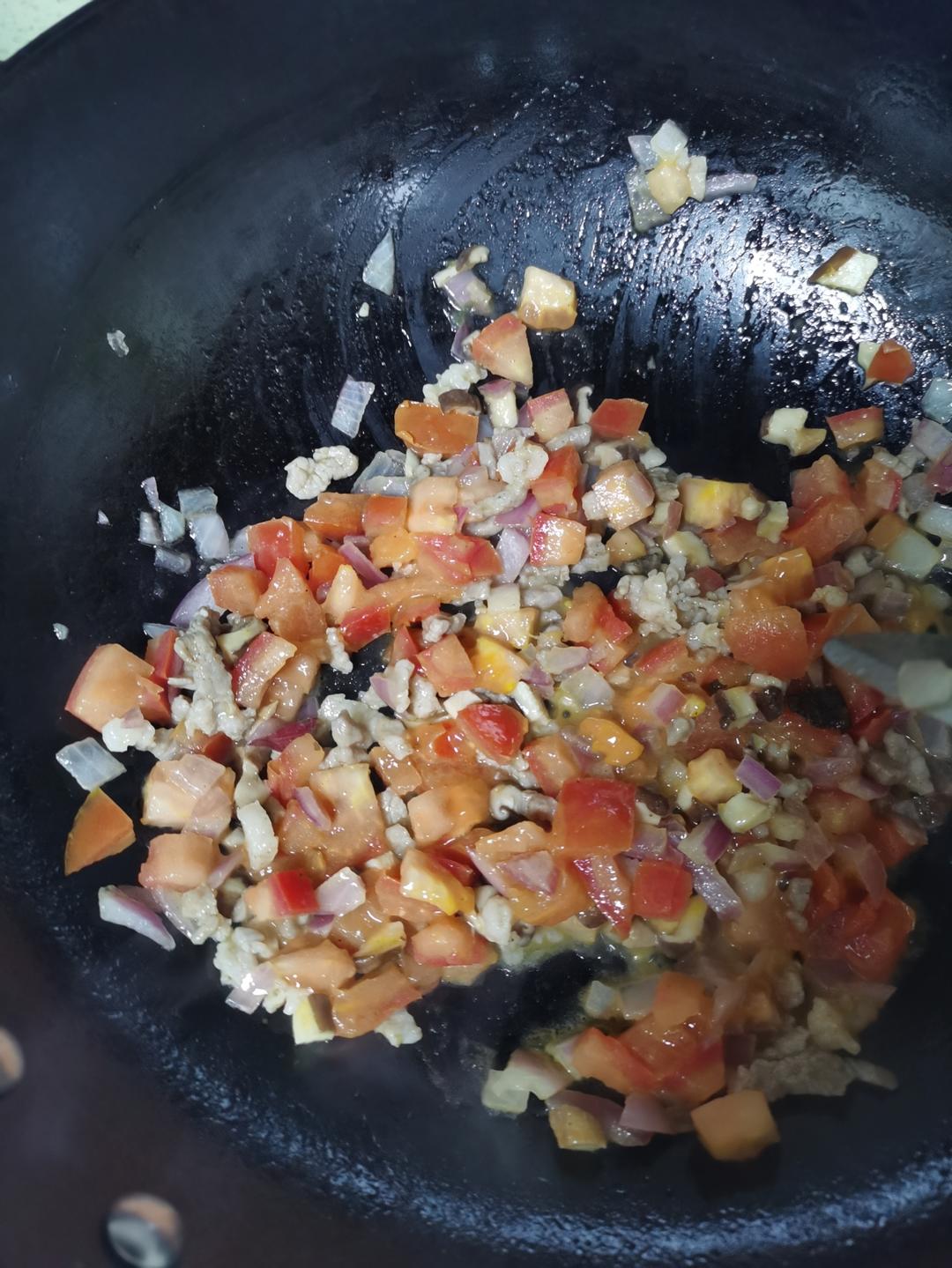 超浓郁番茄肉酱奶油意面