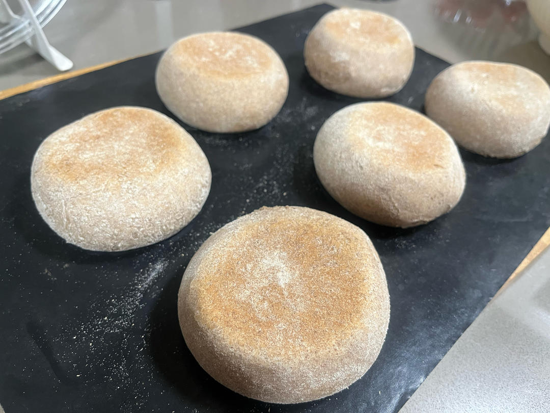 黑麦麦芬面包○小美ᵀᴹ⁶