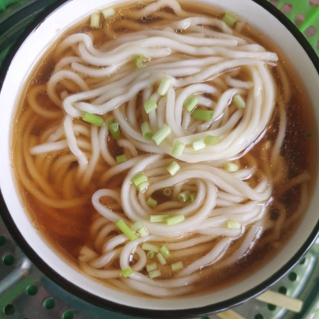 清汤挂面-香而不腻，方便快捷