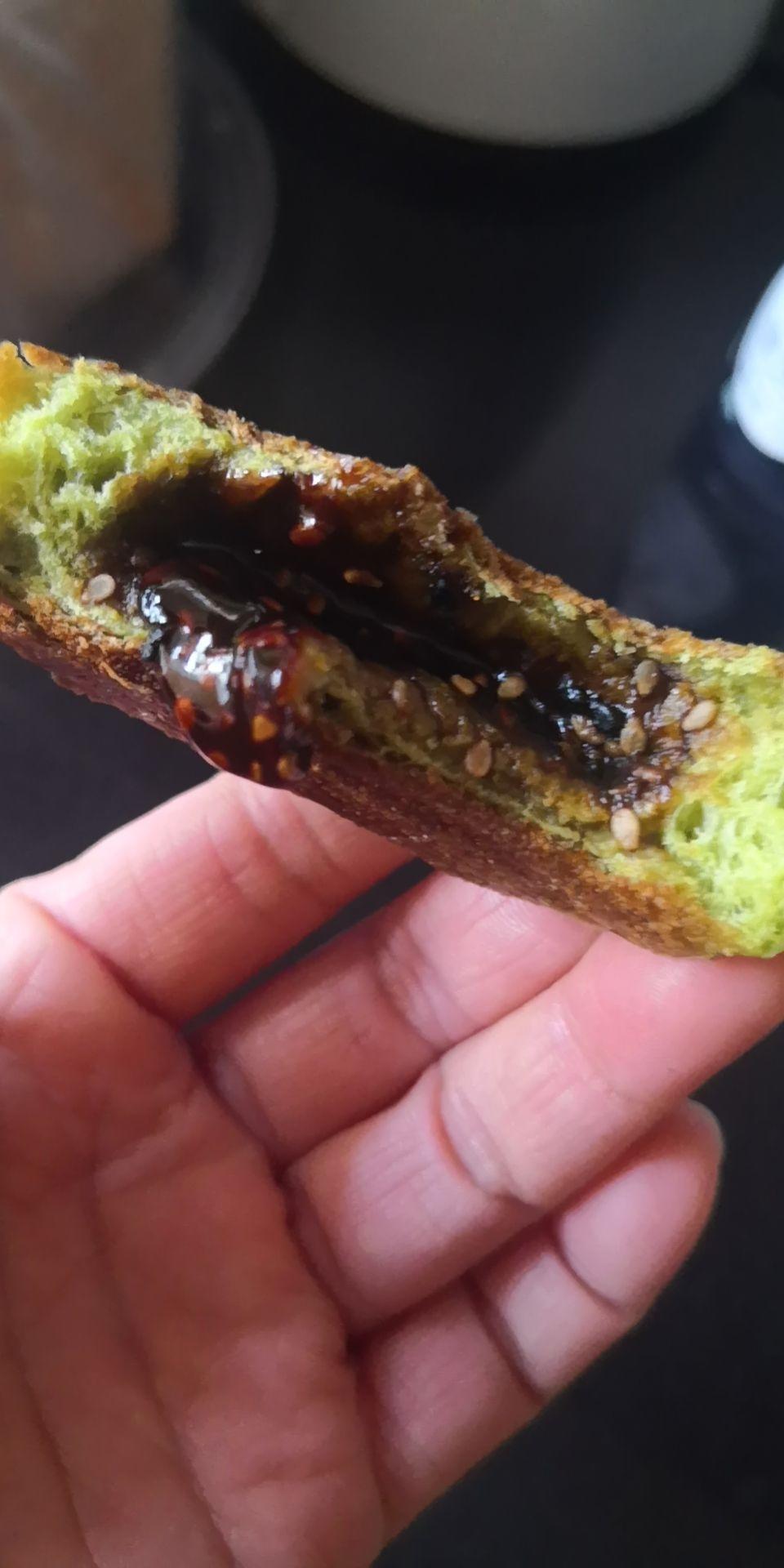 好吃又简单的红糖芝麻煎饼—电饼铛版
