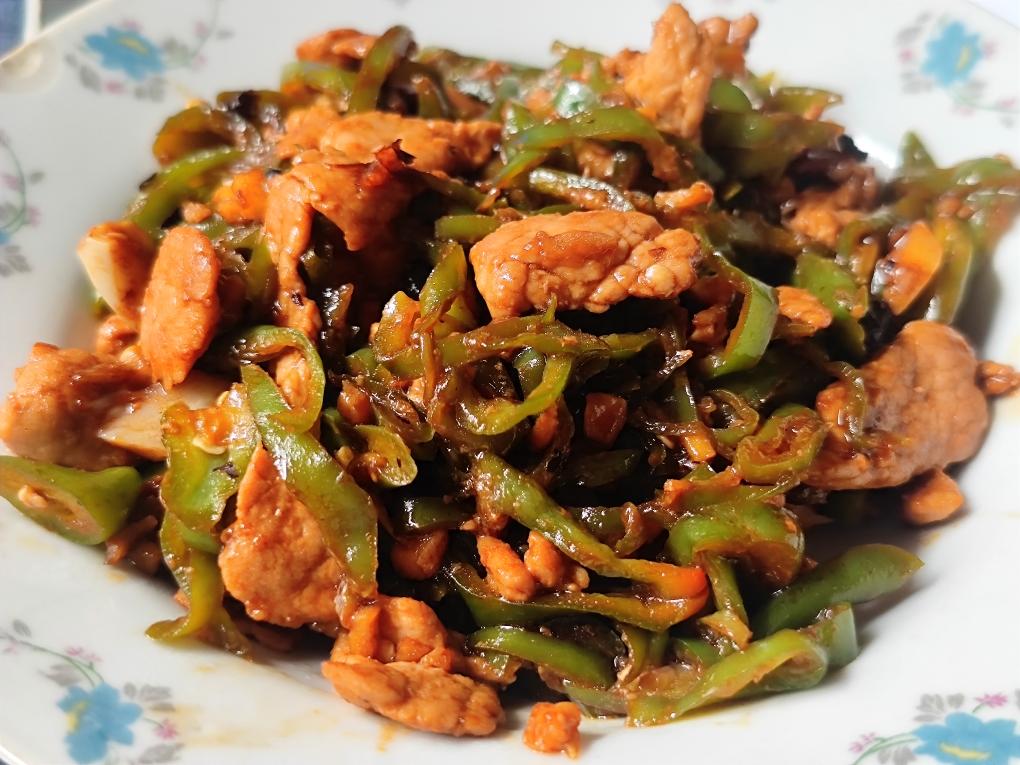 辣椒炒肉的做法