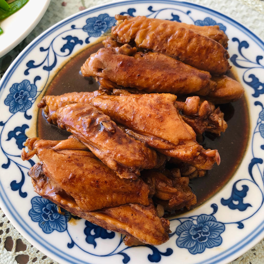 外婆教我的红烧鸡翅·连汤汁都狠好吃！！！
