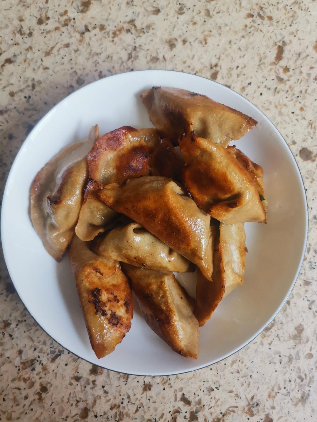 极简生煎速冻饺子