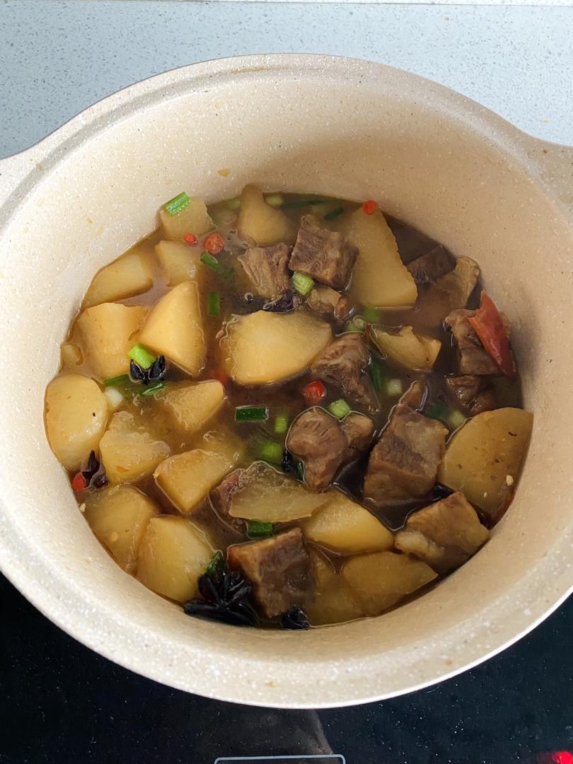 萝卜炖牛肉