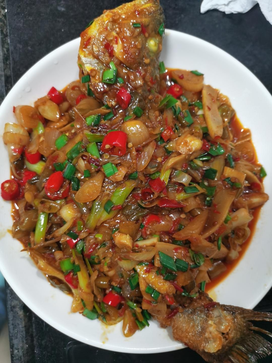 柳州人爱吃的【糟辣罗非鱼】