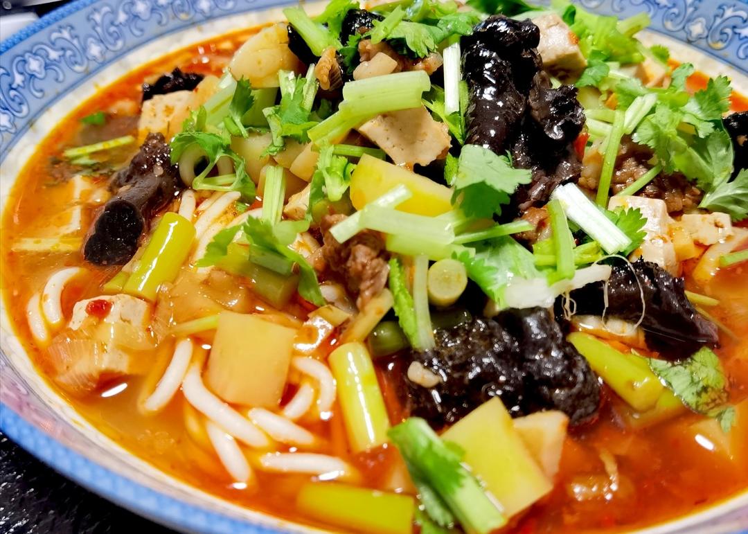 温暖整个冬天的羊肉臊子面