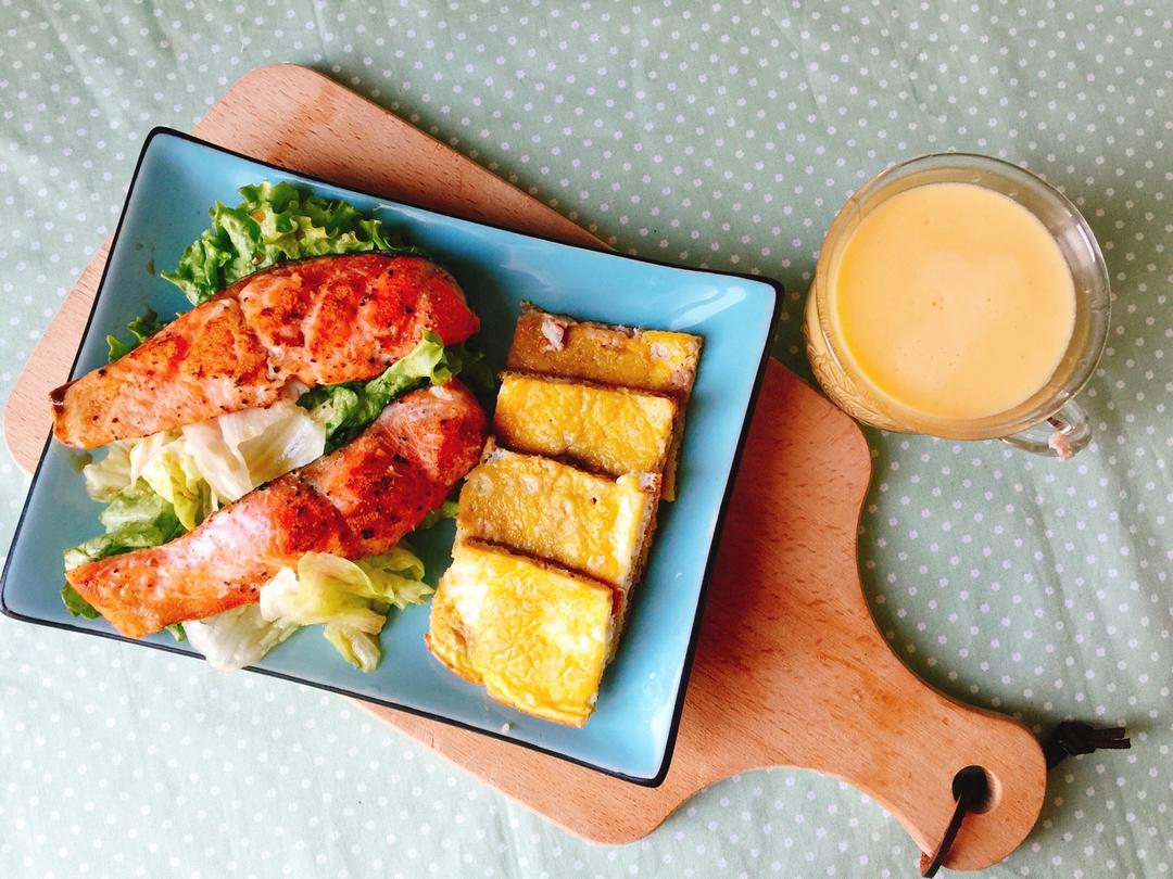 每天，叫醒我的是早餐