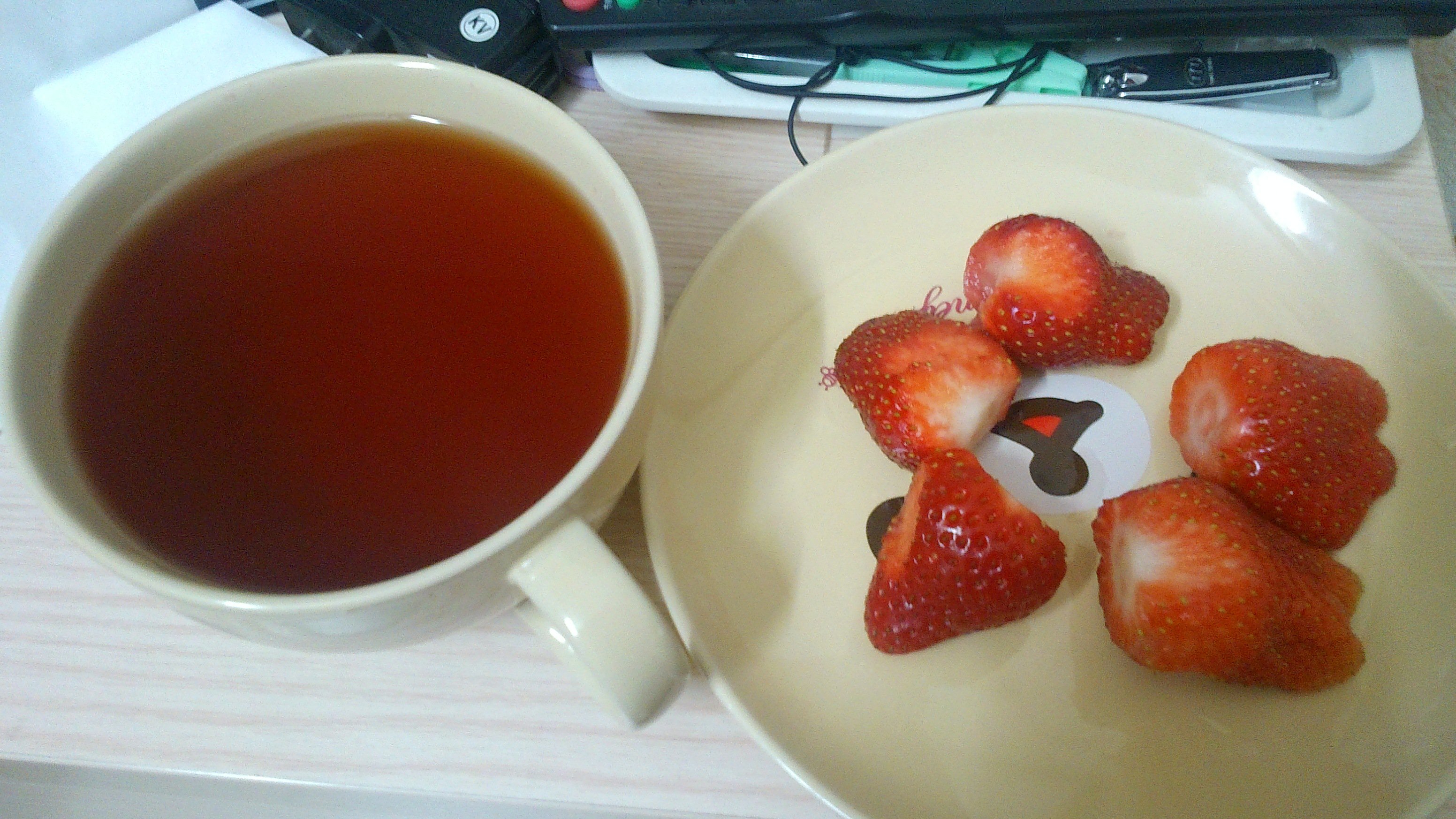 草莓芒果红茶