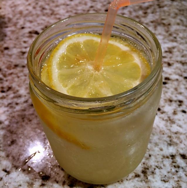 柠檬蜜苏打水的做法
