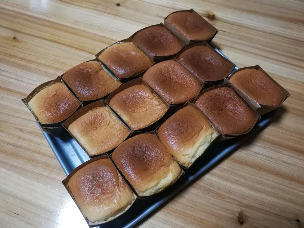 戚风杯子蛋糕的两份笔记