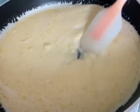 万用奶黄馅  这样做奶香浓郁  附细节视频的做法 步骤5